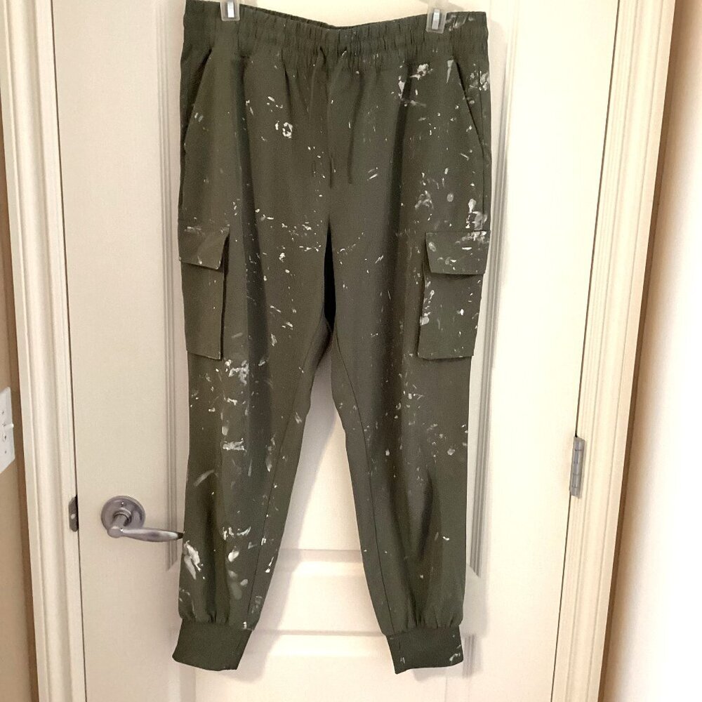 90 Degree by Reflex Women's Cargo Jogger Pants Size L Green w Splashes of White